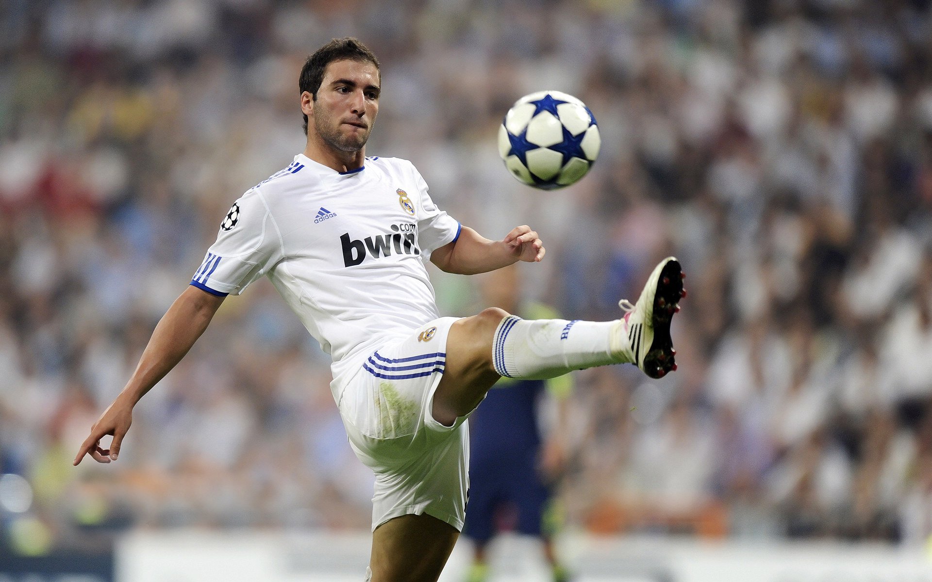 绿茵场上的唯一，当哥斯达黎加遇见伊拉克，布雷默如何刷新足球的另一种可能